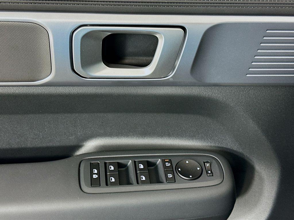 2026 Hyundai Santa Fe SE - Photo 18