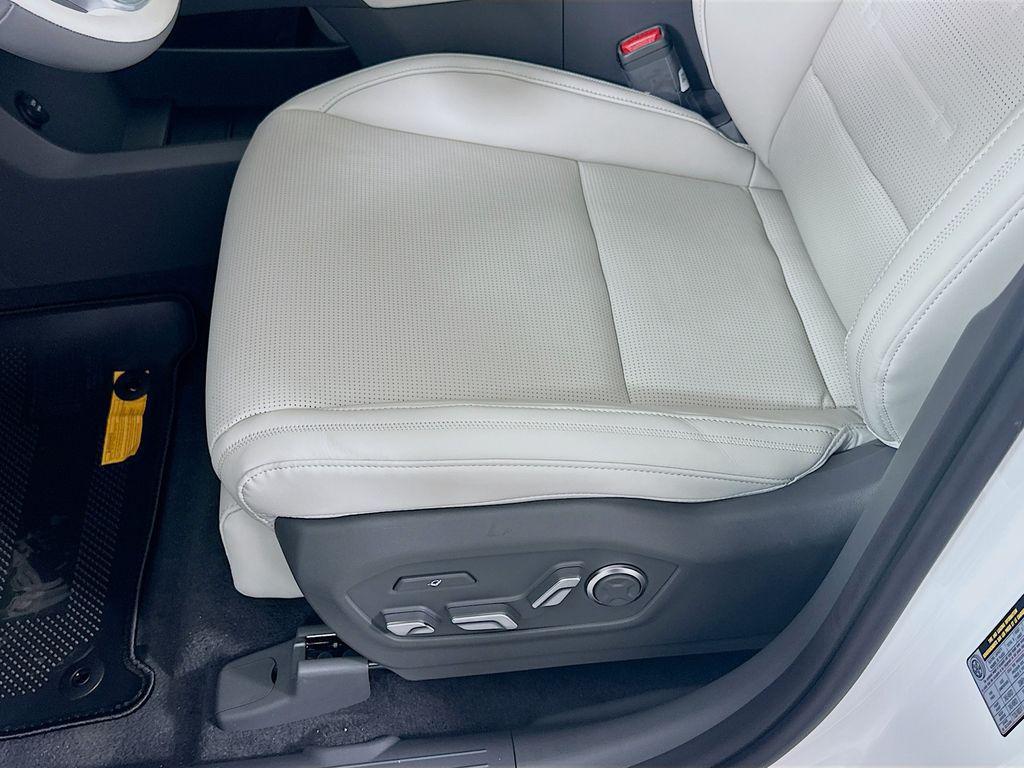 2026 Hyundai Santa Fe Calligraphy - Photo 20