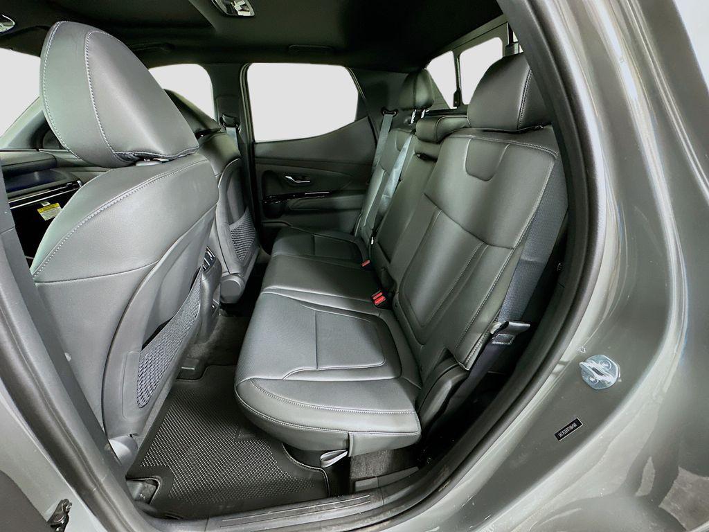 2026 Hyundai Santa Cruz Limited - Photo 17