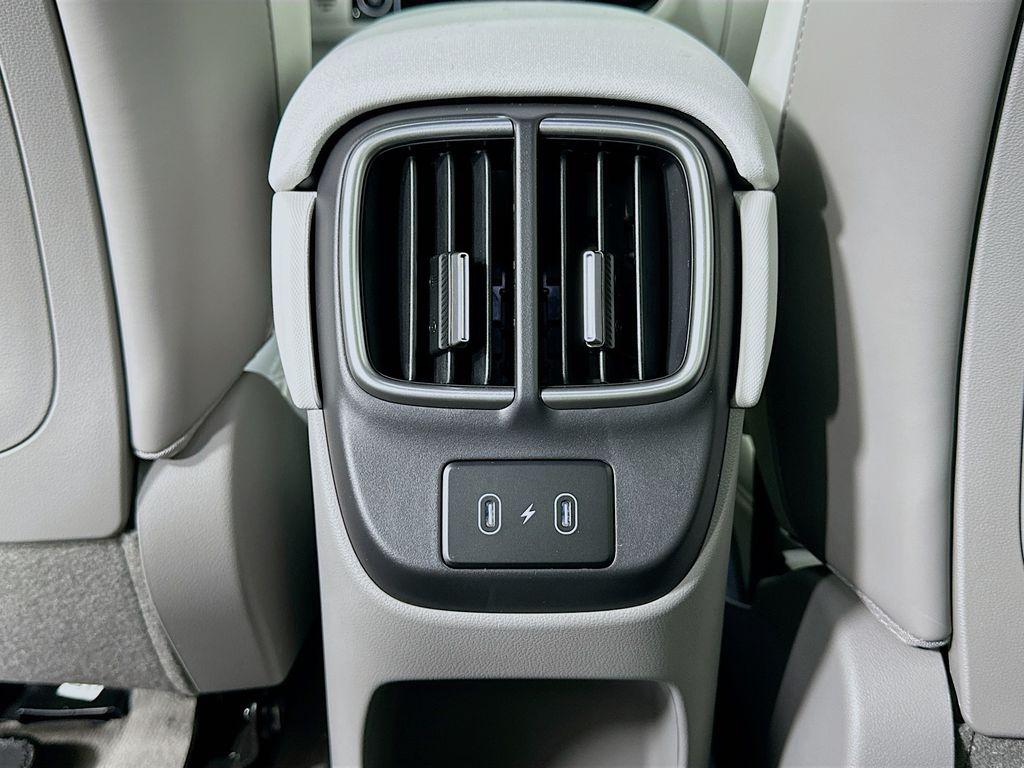 2025 Hyundai IONIQ 6 SEL - Photo 18