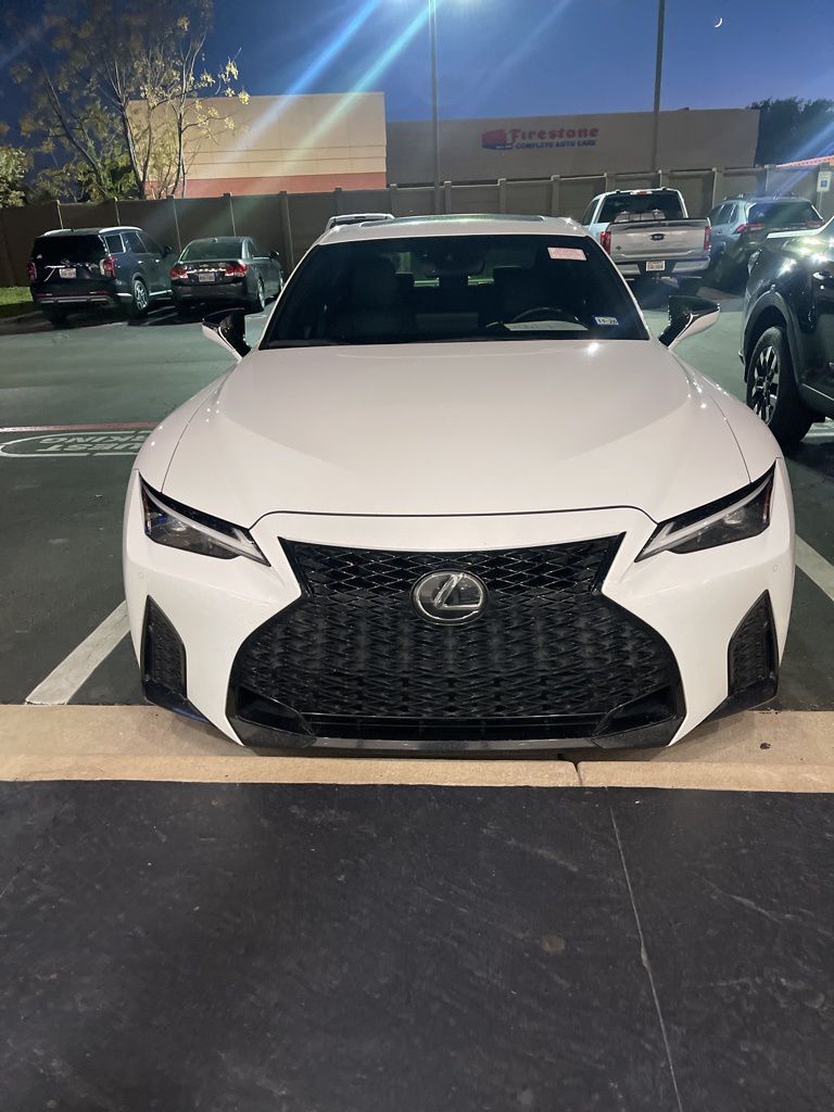 2021 Lexus IS 350 F SPORT photo 2