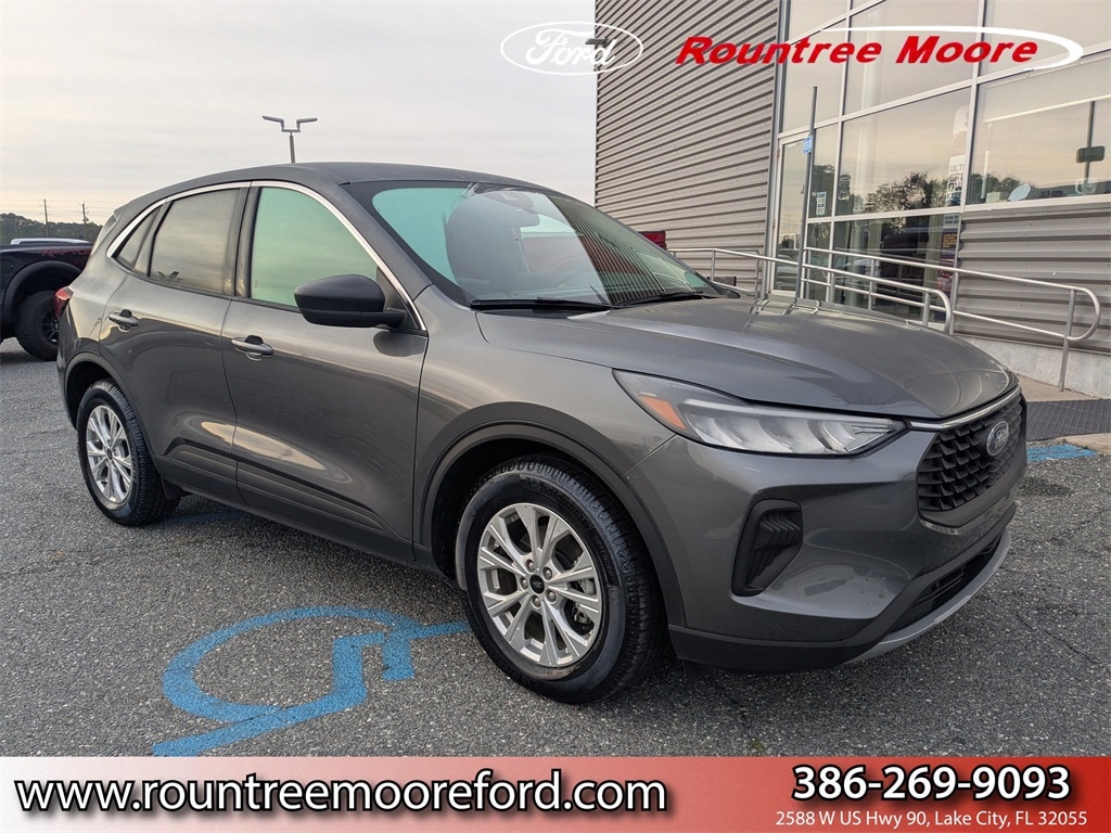 2023 Ford Escape Active's photo
