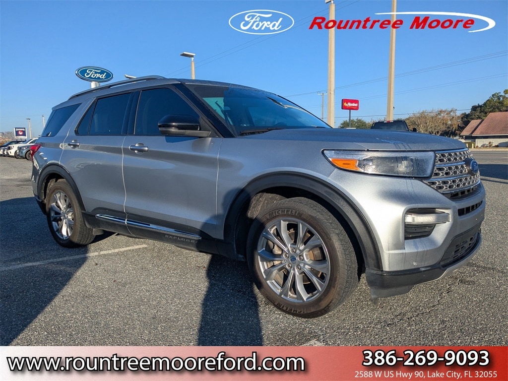 2021 Ford Explorer Limited's photo