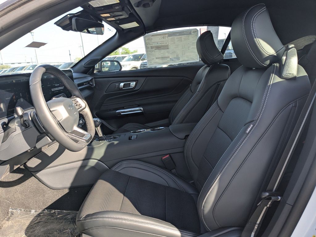 2025 Ford Mustang GT Premium Convertible - Photo 12