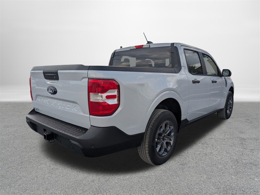 2025 Ford Maverick XLT photo 2