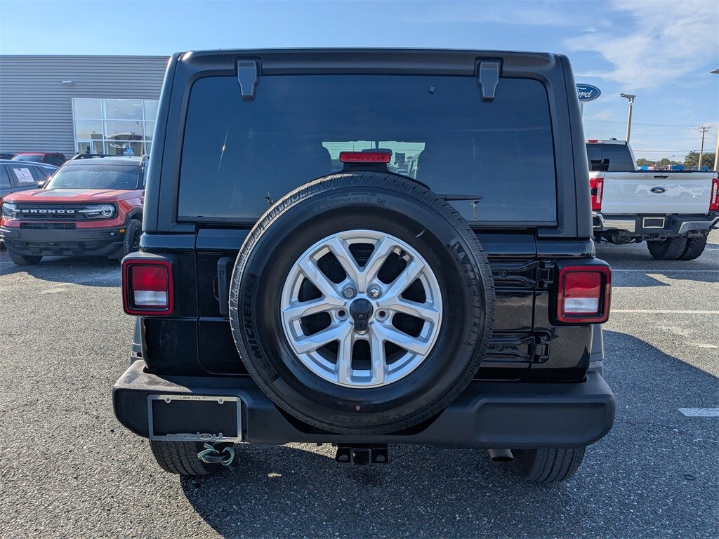 2023 Jeep Wrangler Sport S photo 4