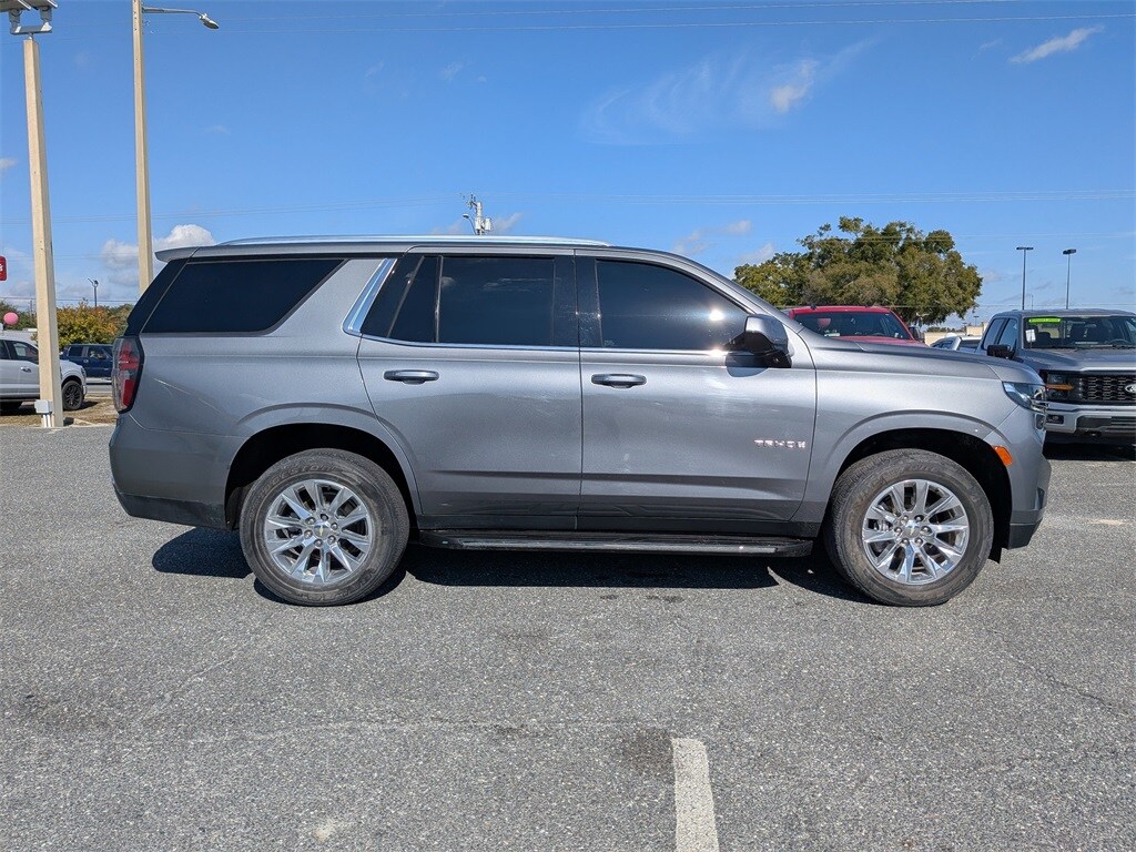 2022 Chevrolet Tahoe LT photo 2