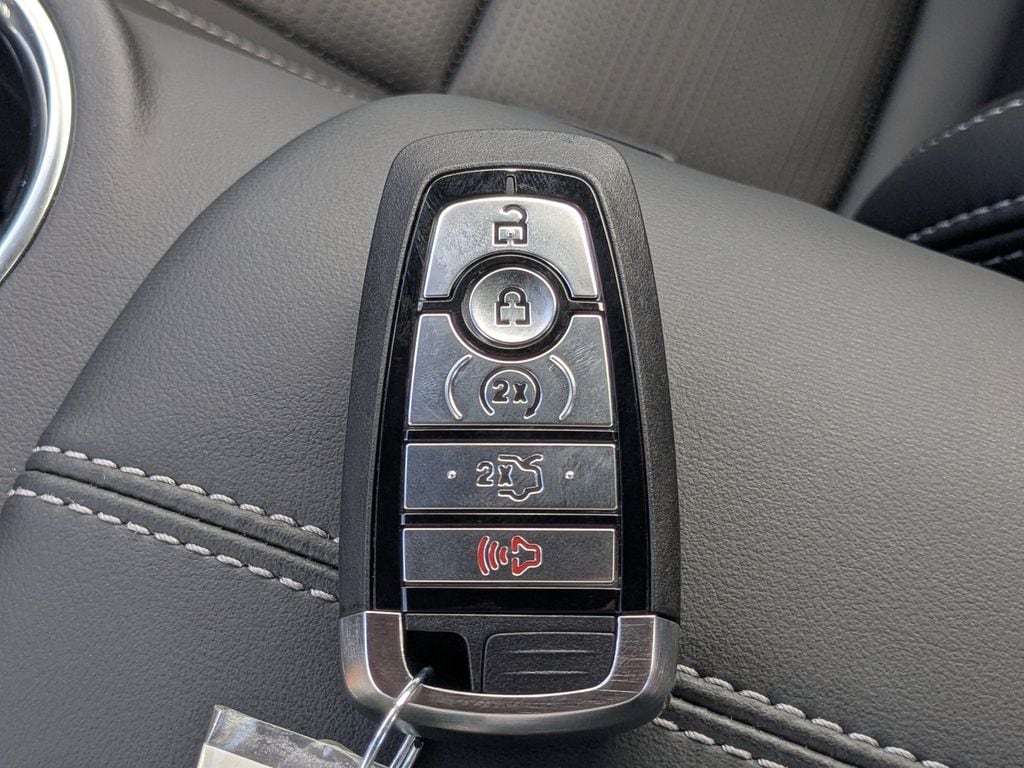 2025 Ford Mustang EcoBoost Premium Fastback - Photo 29