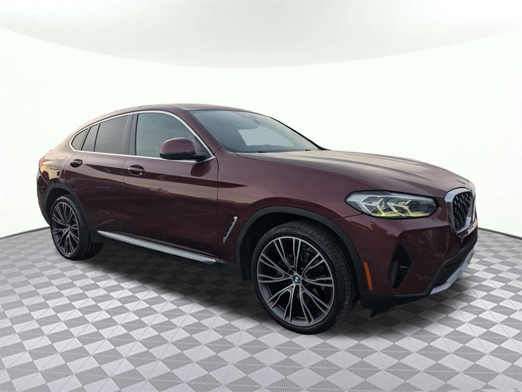 2022 BMW X4 30i's photo