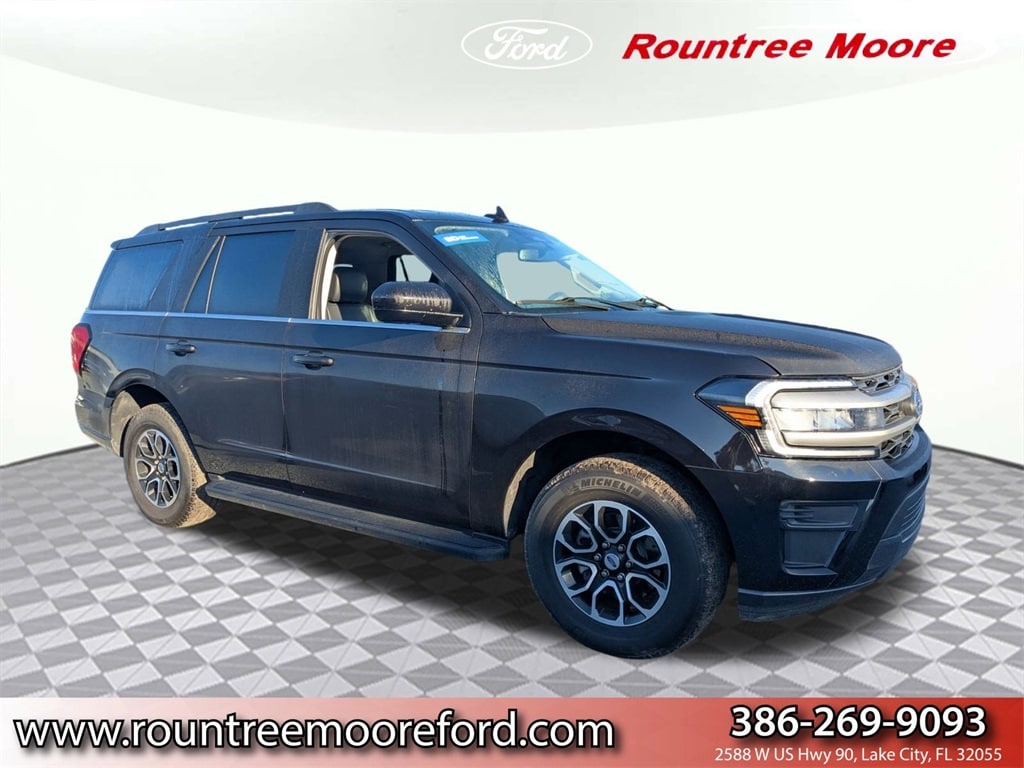 2024 Ford Expedition XLT's photo