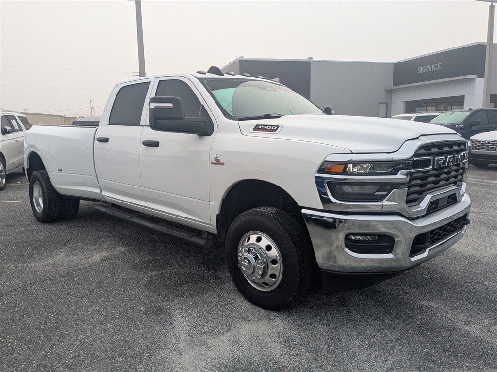 2025 RAM Ram 3500 Pickup Tradesman's photo
