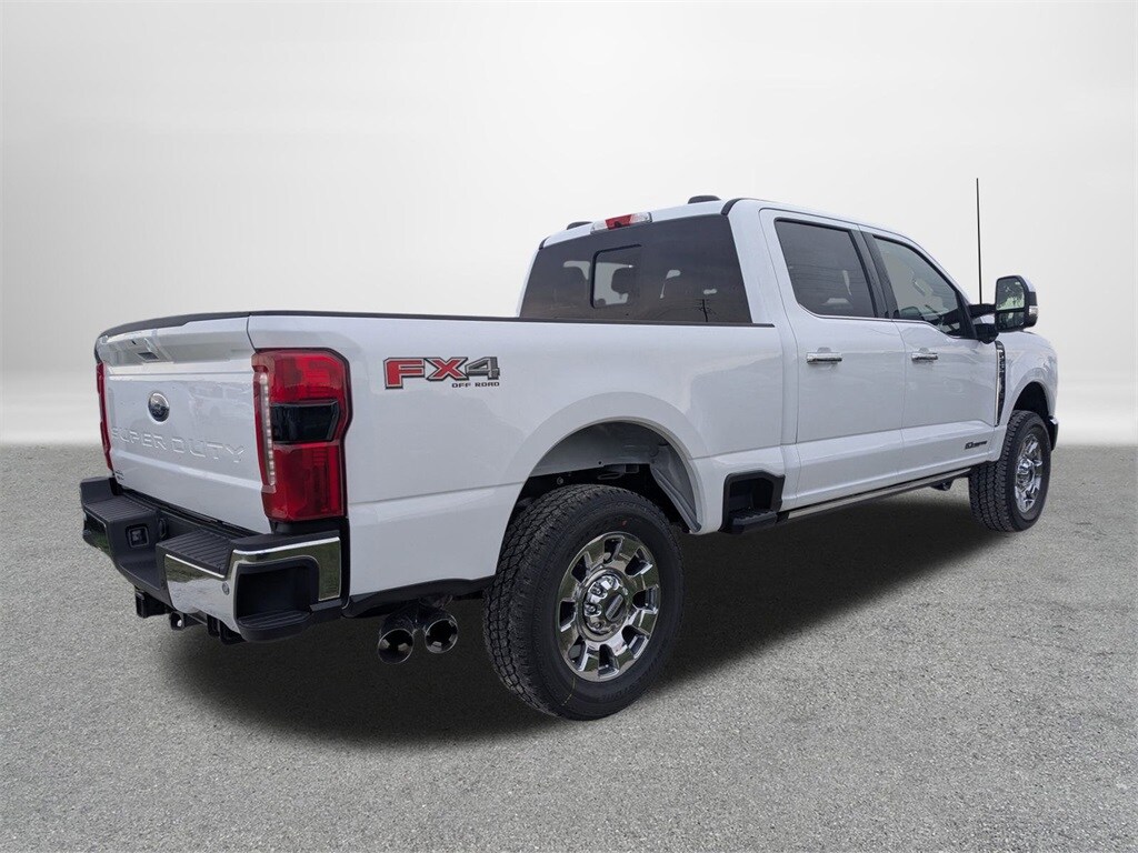 2026 Ford F-250 Lariat photo 3