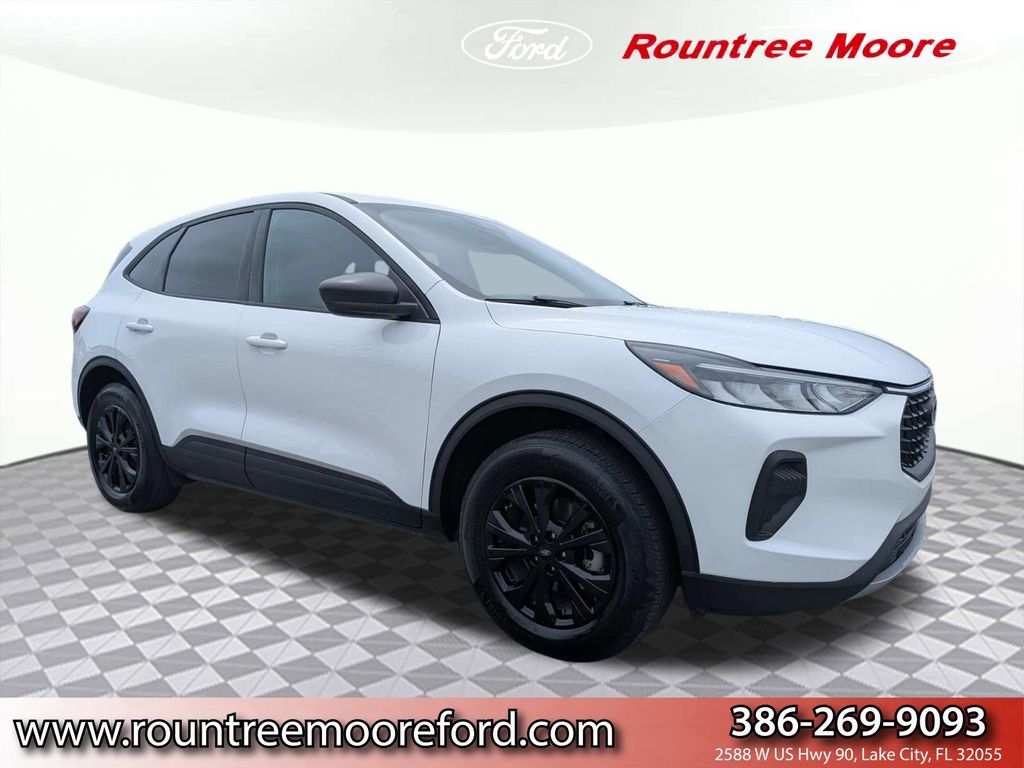 2025 Ford Escape ST-Line FWD's photo