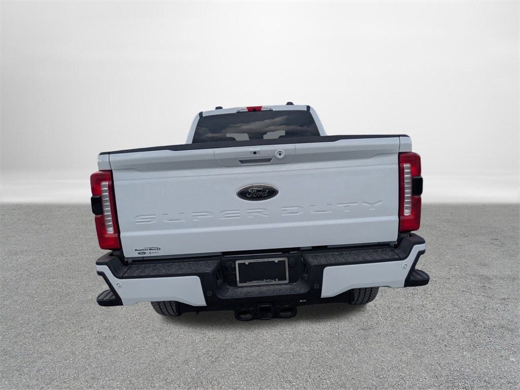 2026 Ford F-250 Lariat photo 4