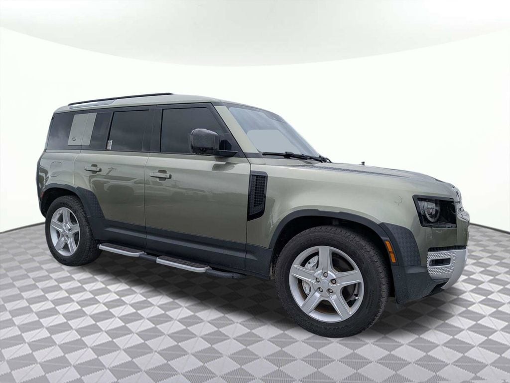 2020 Land Rover Defender SE's photo