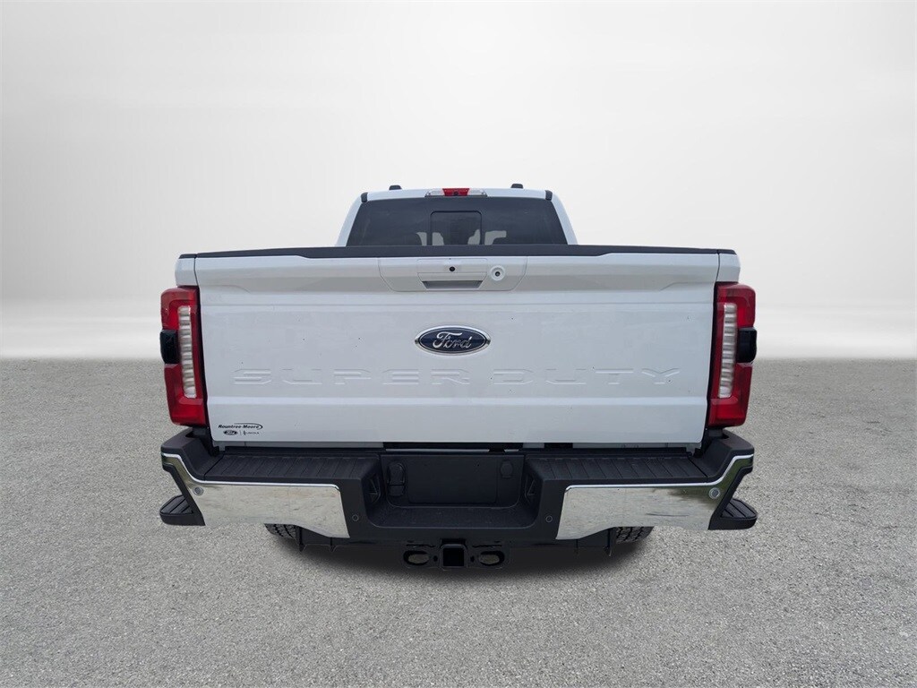 2026 Ford F-250 Lariat photo 4