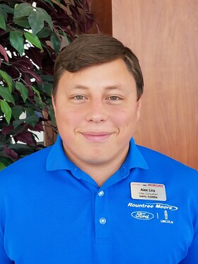 Staff member Alex Lira from ID_9b3e74eca444