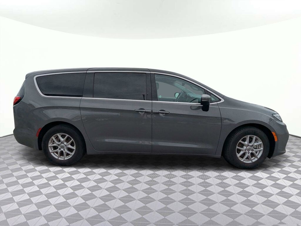 Used 2023 Chrysler Pacifica Touring L Van Passenger Van