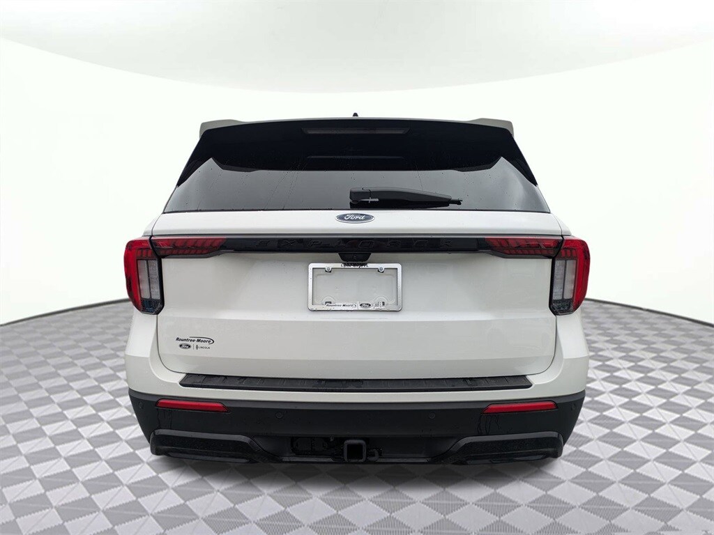 2025 Ford Explorer ST-Line photo 4