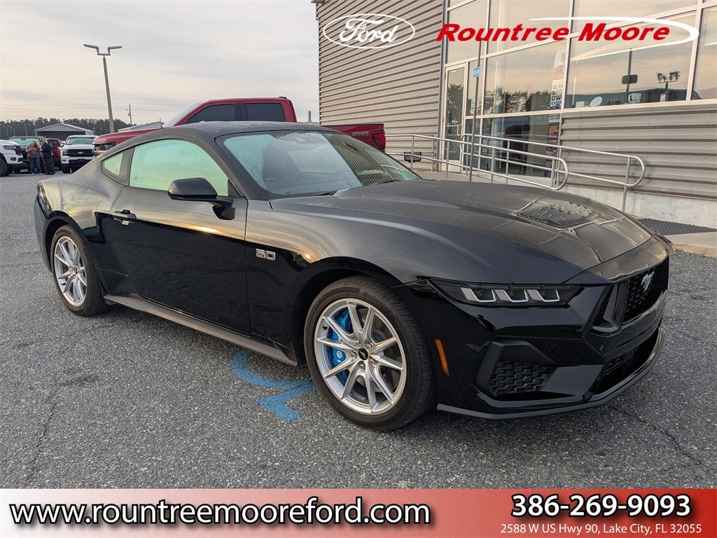 2024 Ford Mustang GT Premium's photo