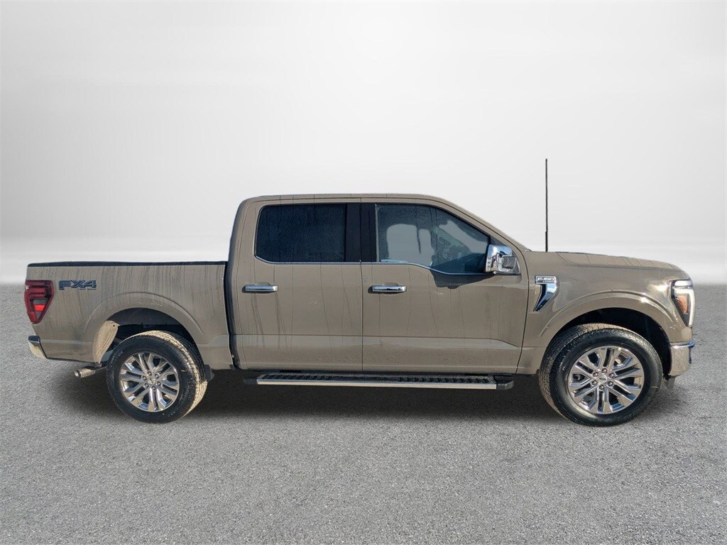 2025 Ford F-150 Lariat photo 2