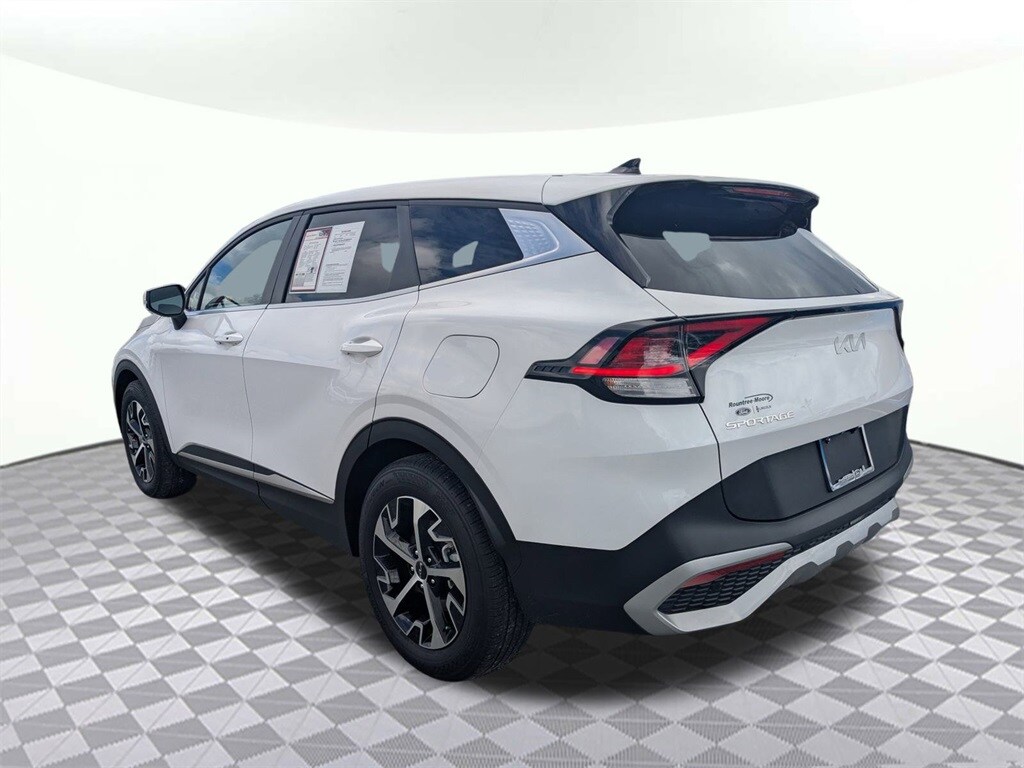 2025 Kia Sportage EX photo 4
