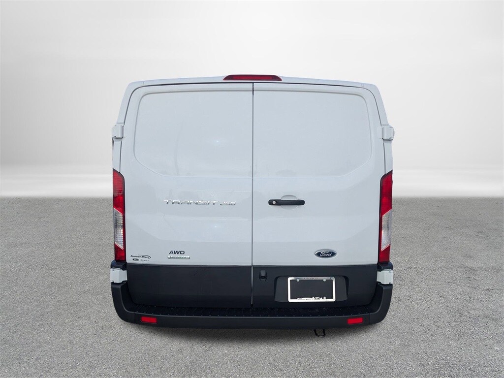 2025 Ford Transit photo 3