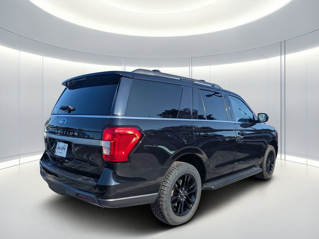 Used 2024 Ford Expedition XLT SUV