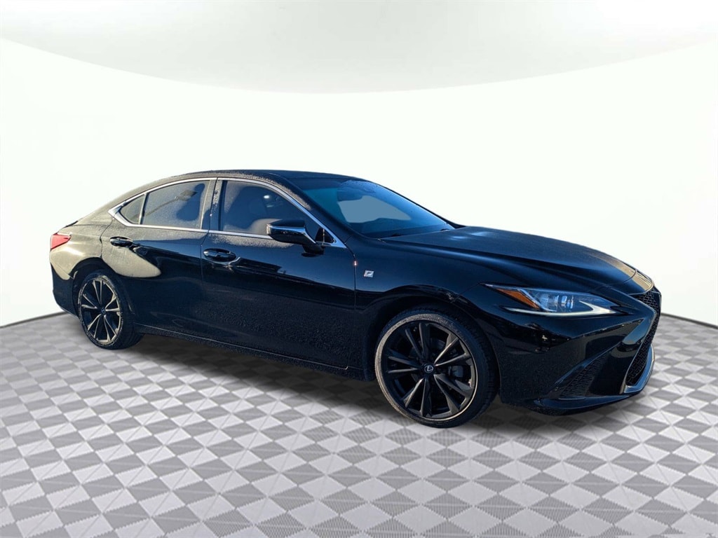 2022 Lexus ES F SPORT's photo
