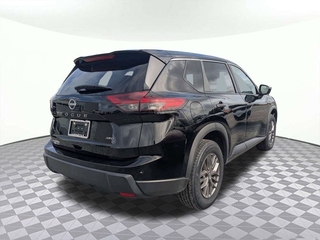 Used 2024 Nissan Rogue S SUV