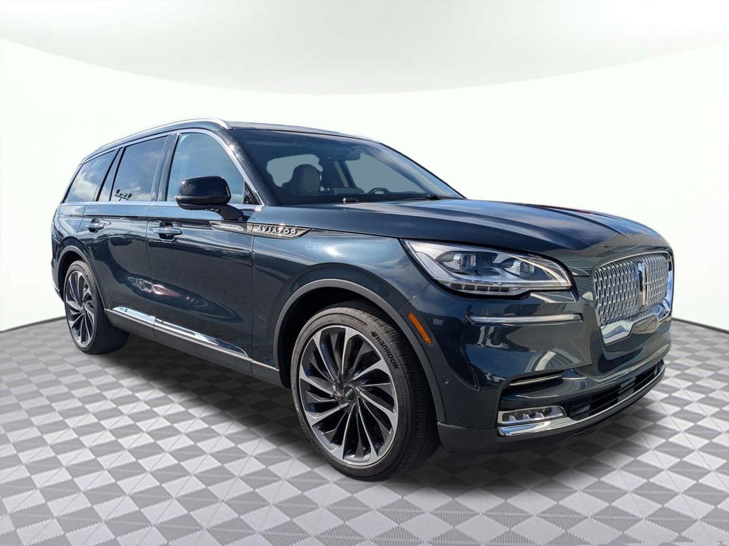 2022 Lincoln Aviator Reserve RWD's photo