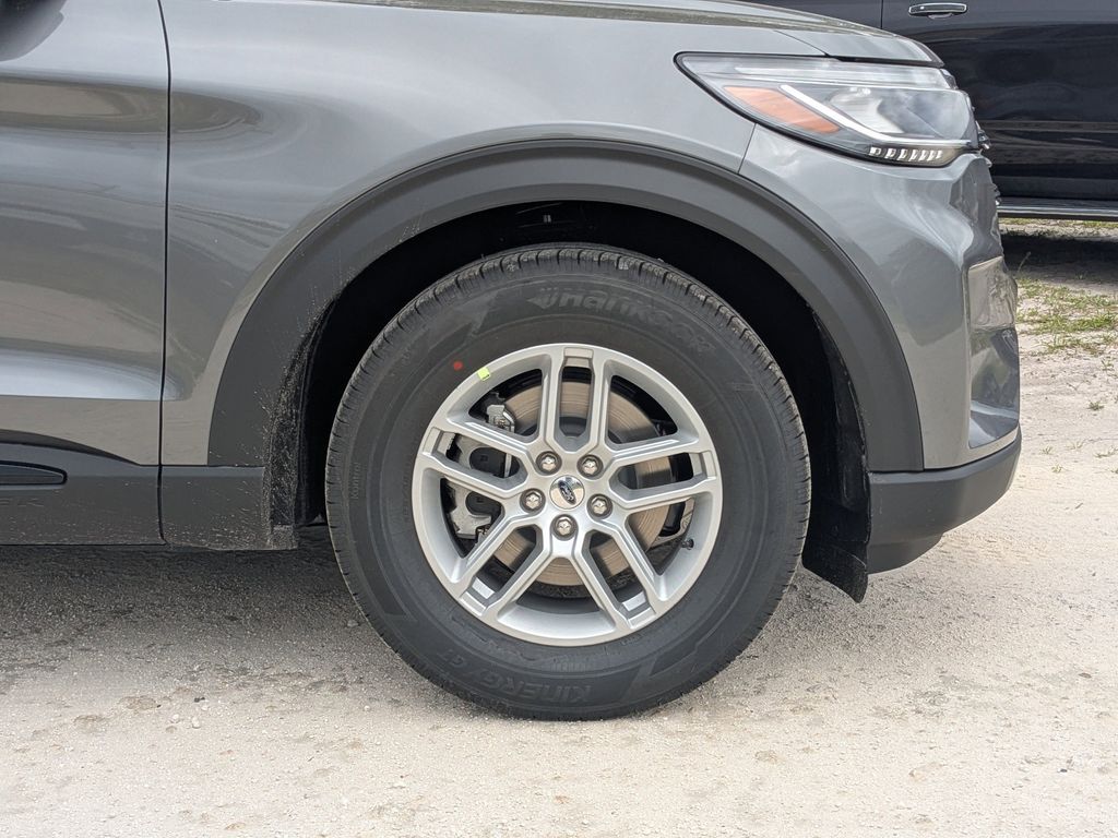 2026 Ford Explorer Active - Photo 11