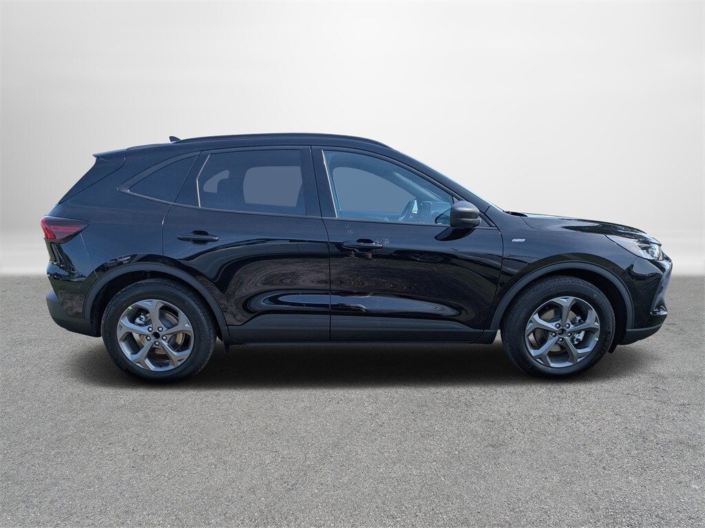 2025 Ford Escape ST-Line photo 2
