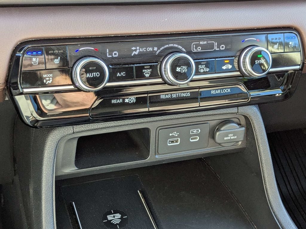 2023 Honda Pilot Elite - Photo 24