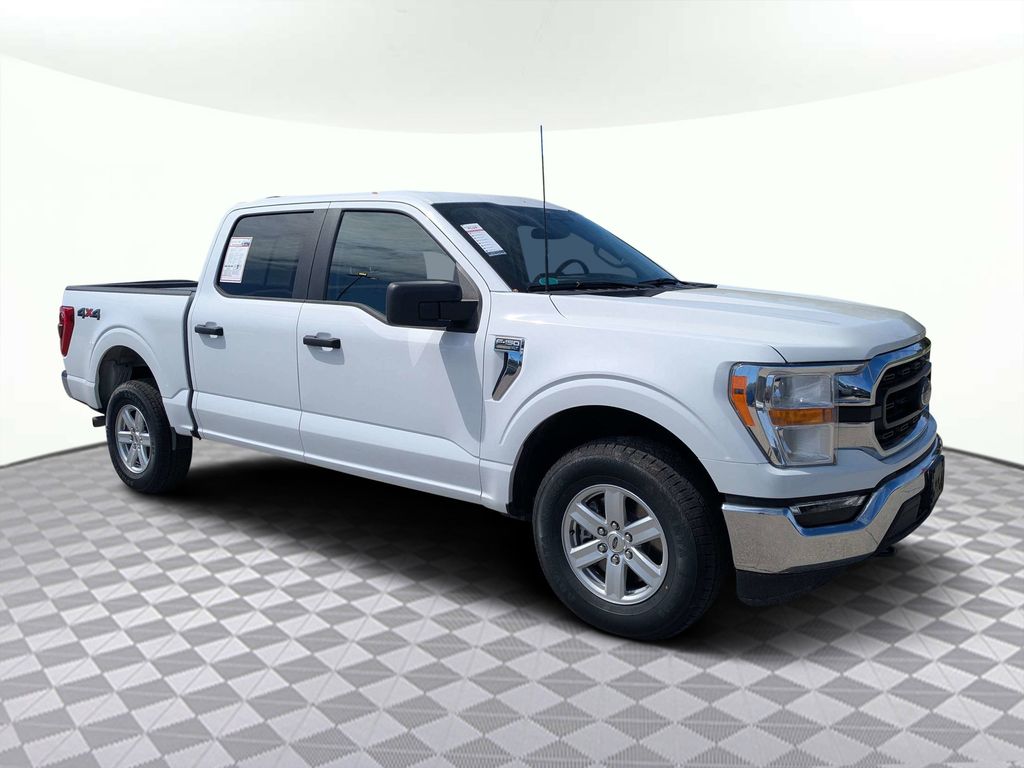 2022 Ford F-150 XLT 4x4 SuperCrew 145 in's photo