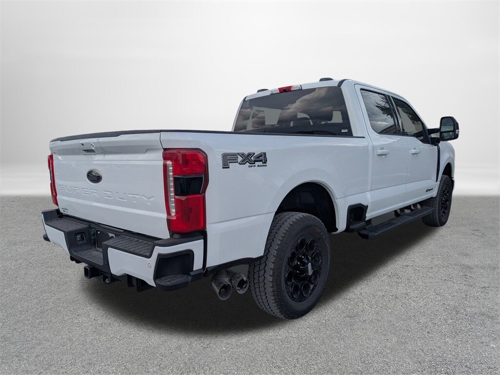 2026 Ford F-250 Lariat photo 3