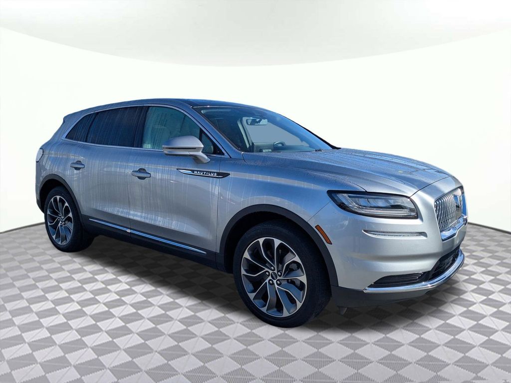 2022 Lincoln Nautilus Reserve FWD's photo