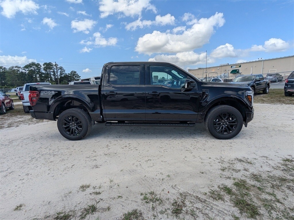 2025 Ford F-150 Lariat photo 2