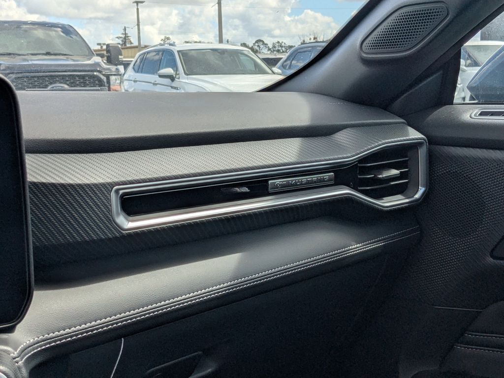 2025 Ford Mustang EcoBoost Premium Fastback - Photo 13