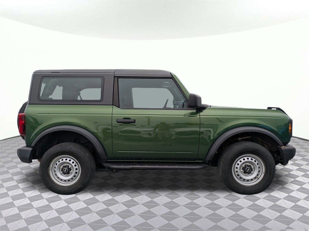 2022 Ford Bronco Base Big Bend Black Diamond Outer Banks photo 2