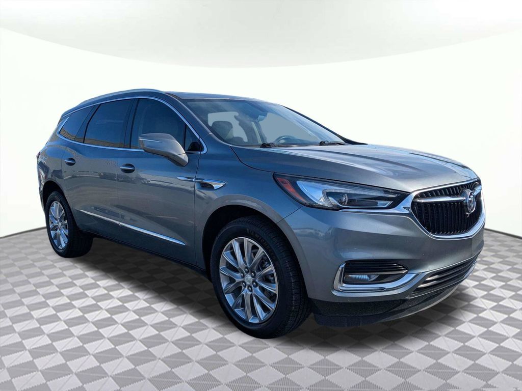 2020 Buick Enclave Essence's photo