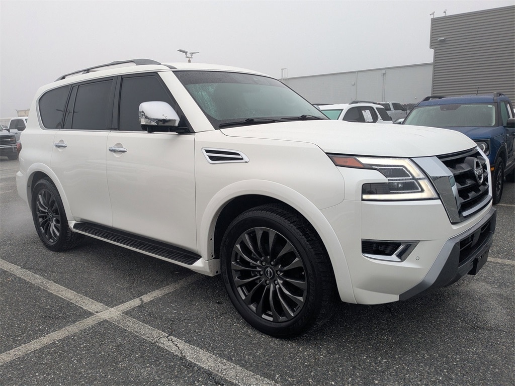 2023 Nissan Armada Platinum's photo