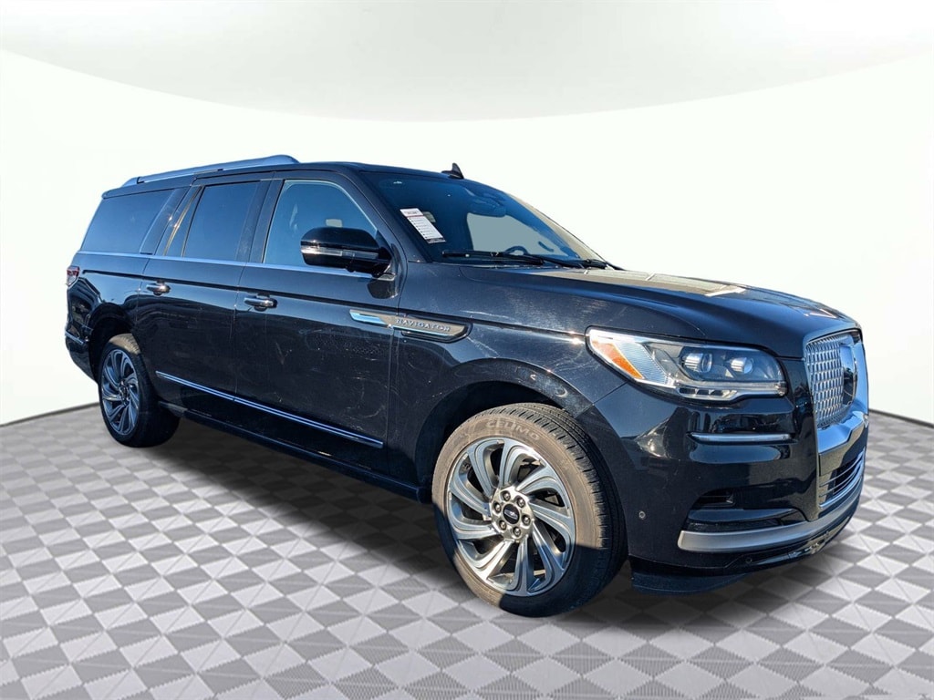 2023 Lincoln Navigator Reserve L's photo