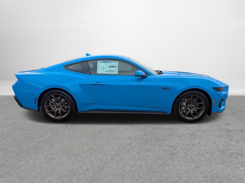 2025 Ford Mustang GT Premium photo 2