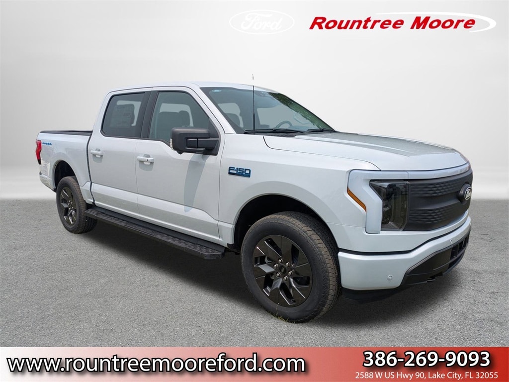 2025 Ford F-150 Lightning Flash's photo