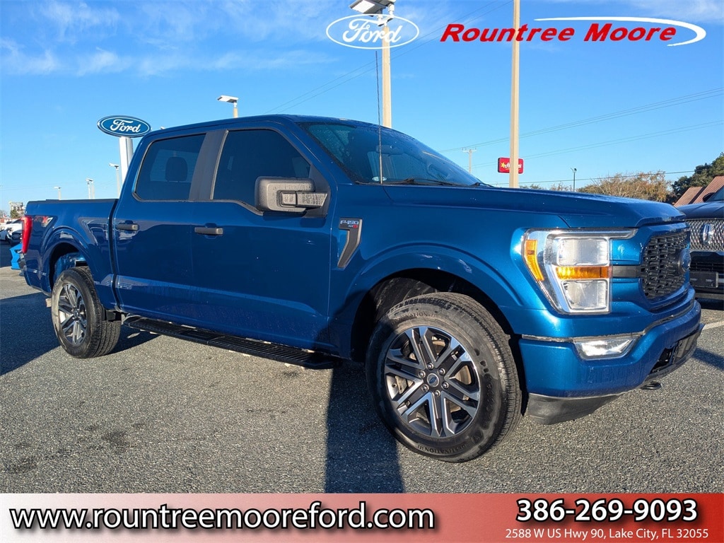 2022 Ford F-150 XL's photo