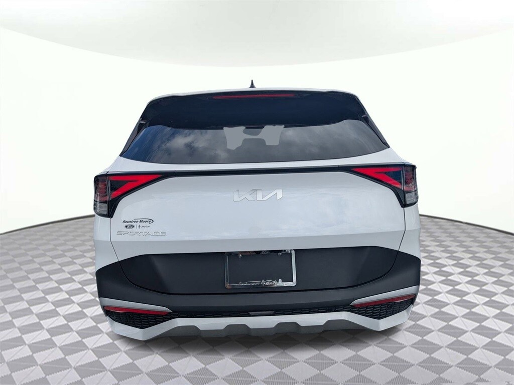 2025 Kia Sportage EX photo 3