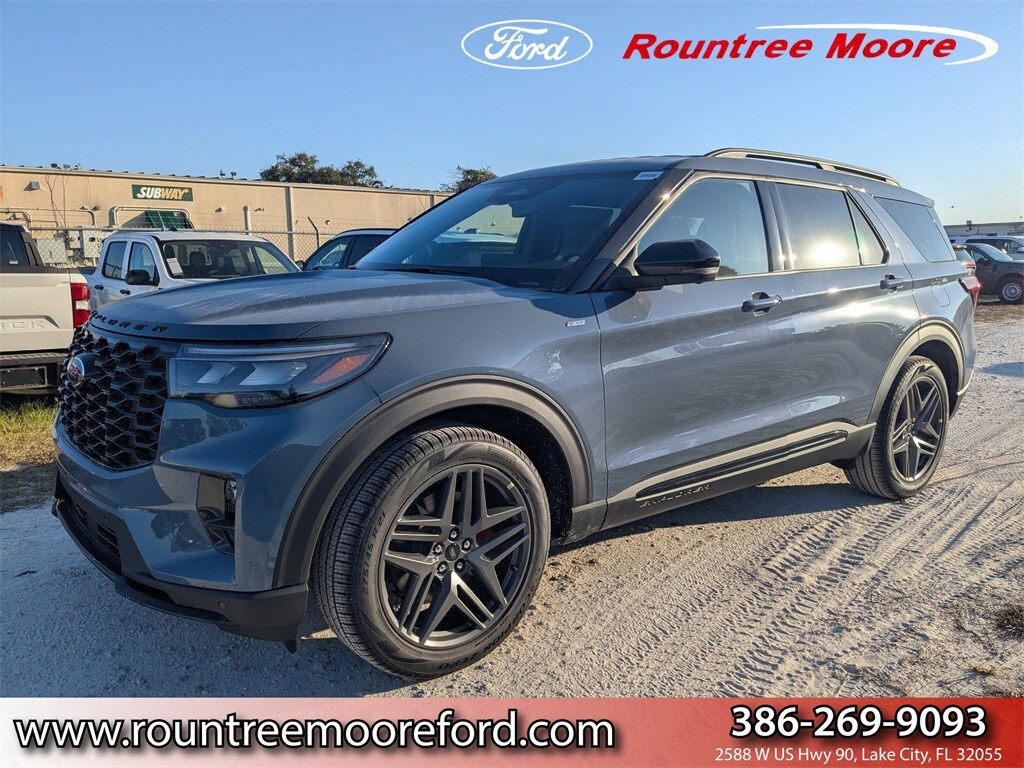 2026 Ford Explorer ST-LINE's photo