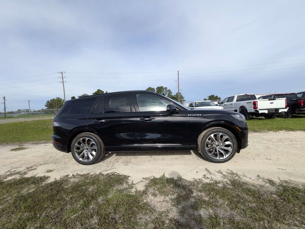 New 2026 Lincoln Aviator Premiere SUV