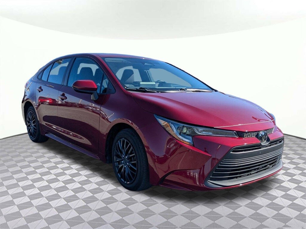2024 Toyota Corolla LE photo 3